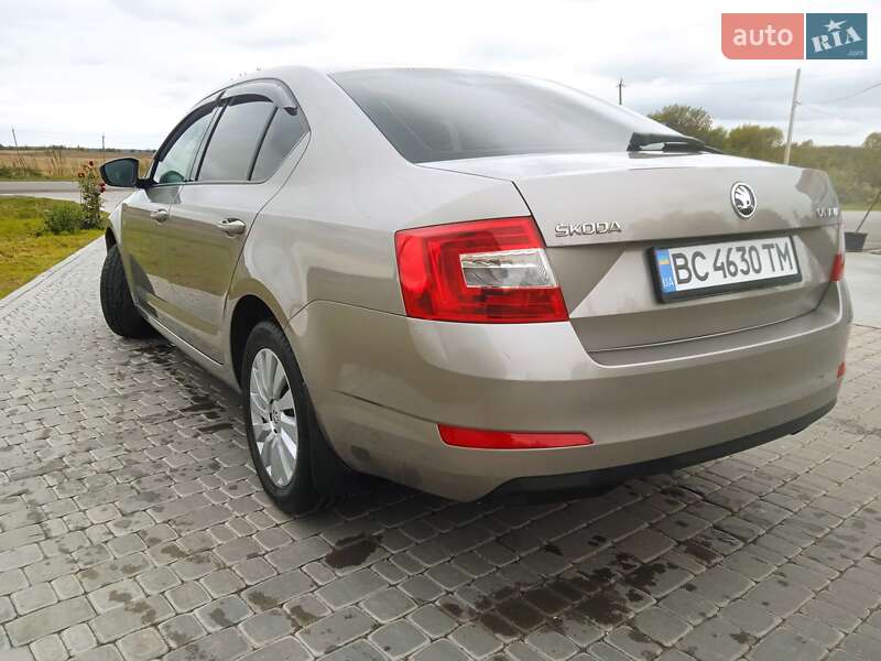 Лифтбек Skoda Octavia 2015 в Дрогобыче