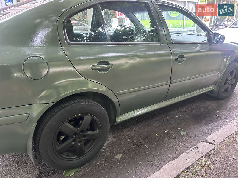 Ліфтбек Skoda Octavia 2002 в Києві