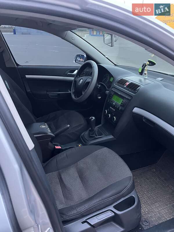 Лифтбек Skoda Octavia 2005 в Полтаве