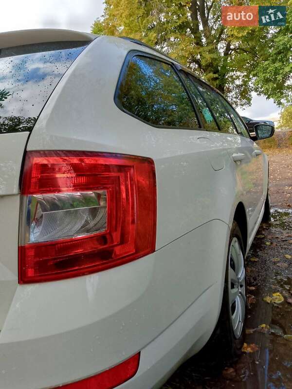 Універсал Skoda Octavia 2014 в Житомирі