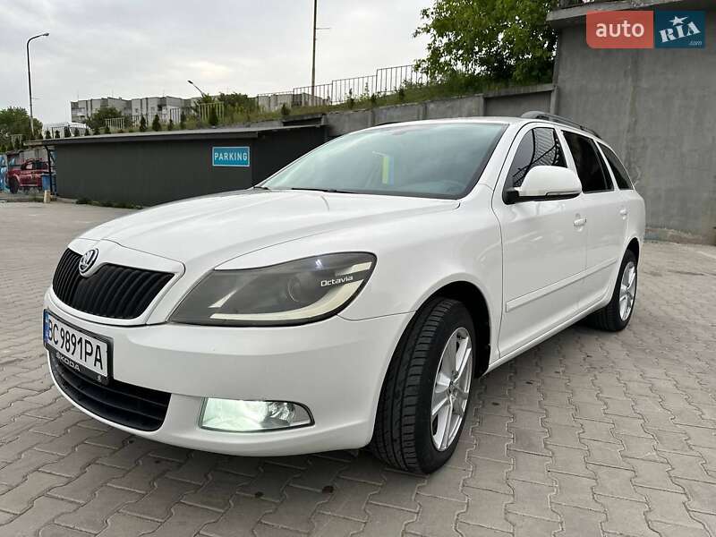 Универсал Skoda Octavia 2011 в Бориславе