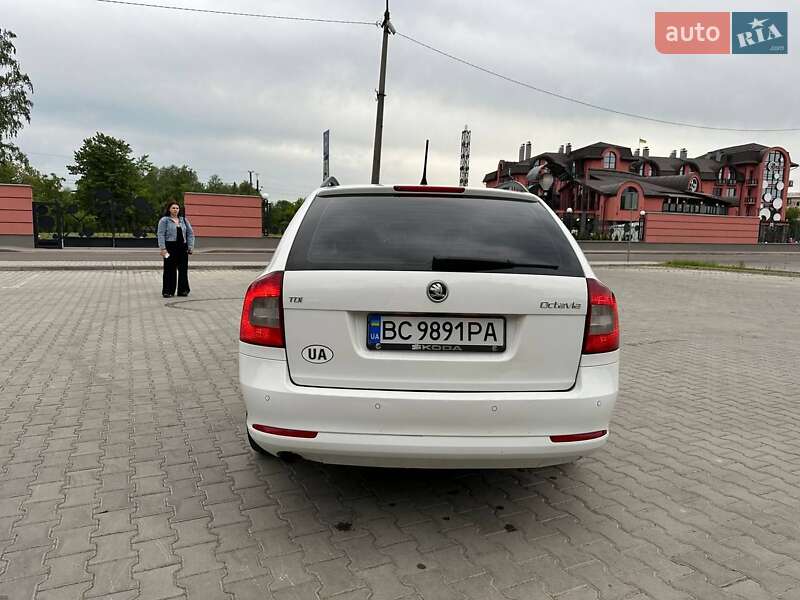 Универсал Skoda Octavia 2011 в Бориславе