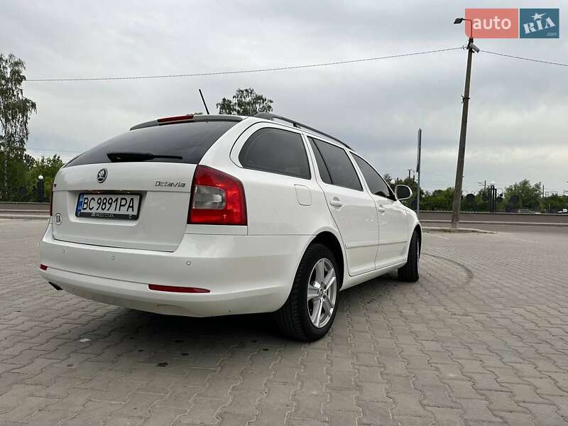 Универсал Skoda Octavia 2011 в Бориславе