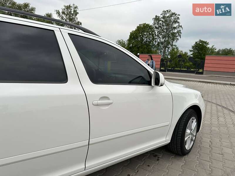 Универсал Skoda Octavia 2011 в Бориславе