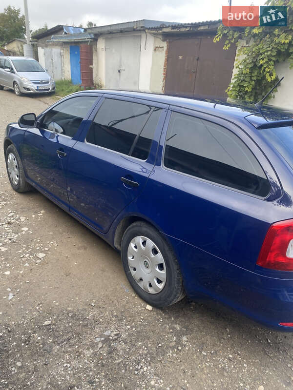Универсал Skoda Octavia 2011 в Бориславе
