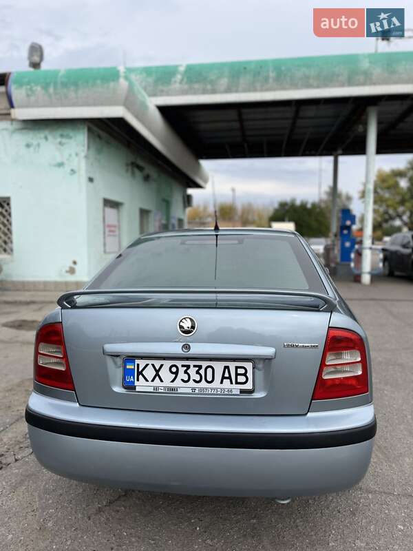 Ліфтбек Skoda Octavia 2002 в Балаклії