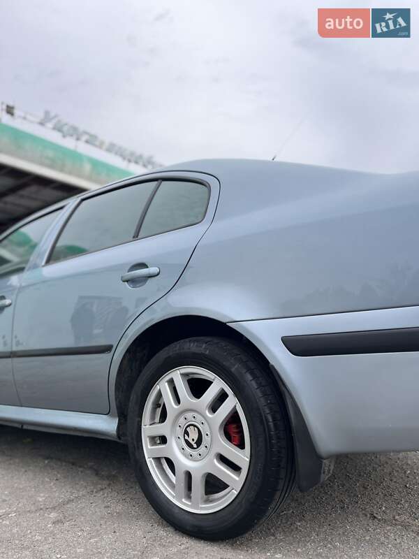 Ліфтбек Skoda Octavia 2002 в Балаклії