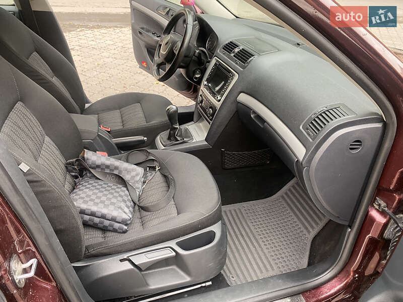 Универсал Skoda Octavia 2009 в Черкассах фото 13 Универсал Skoda Octavia 2009 в Черкассах