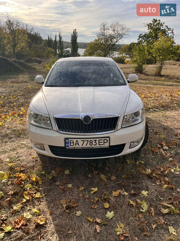 Лифтбек Skoda Octavia 2012 в Кропивницком