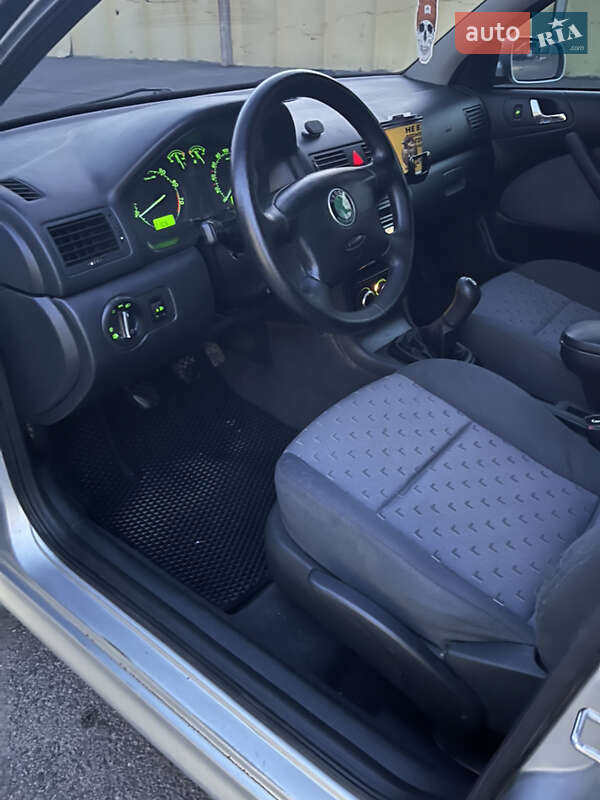 Ліфтбек Skoda Octavia 2005 в Харкові