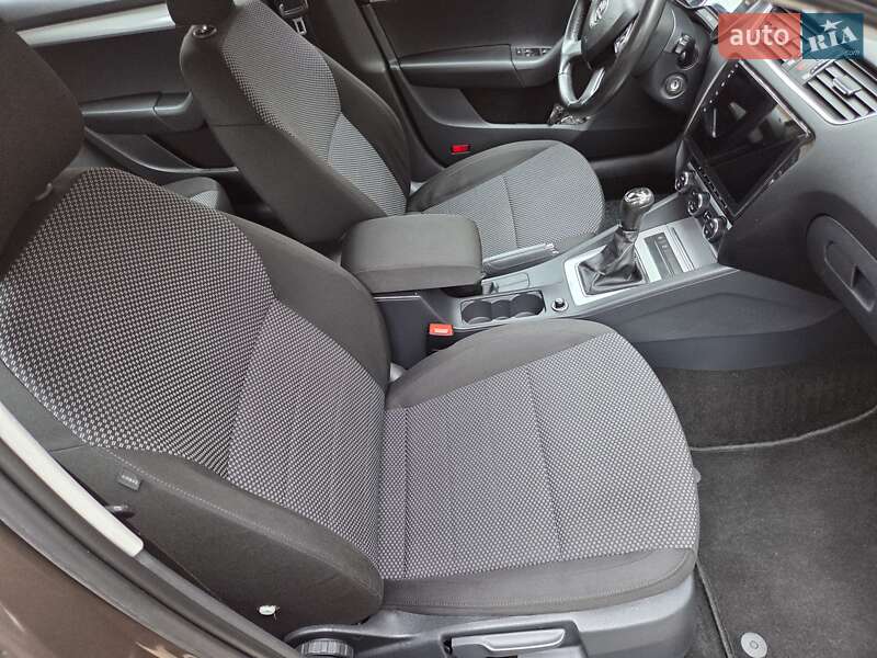 Универсал Skoda Octavia 2013 в Луцке фото 18 Универсал Skoda Octavia 2013 в Луцке