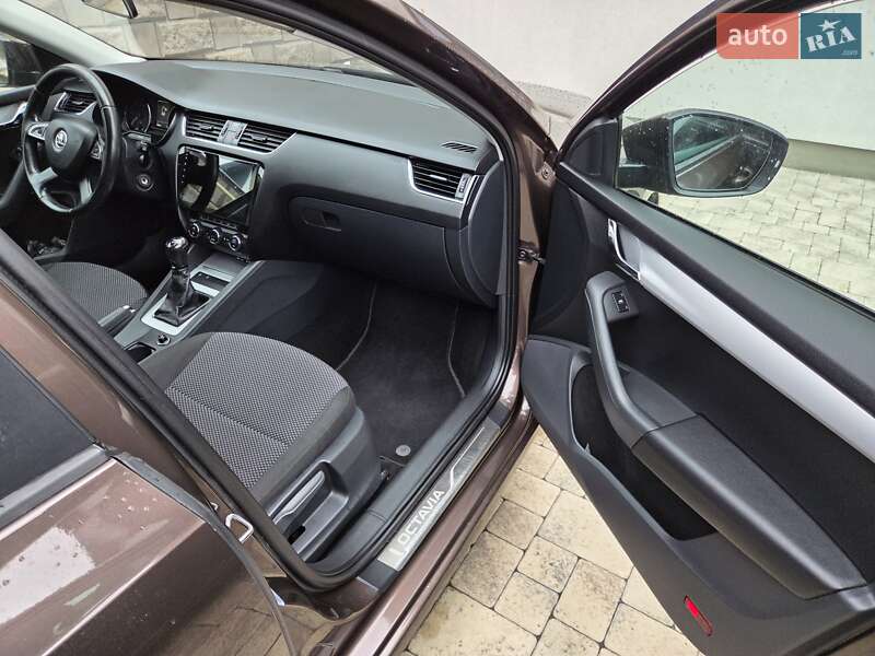 Универсал Skoda Octavia 2013 в Луцке фото 20 Универсал Skoda Octavia 2013 в Луцке