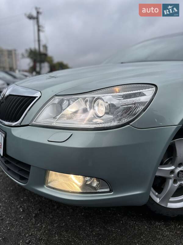 Универсал Skoda Octavia 2010 в Белогородке