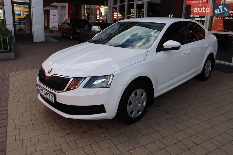 Ліфтбек Skoda Octavia 2019 в Львові