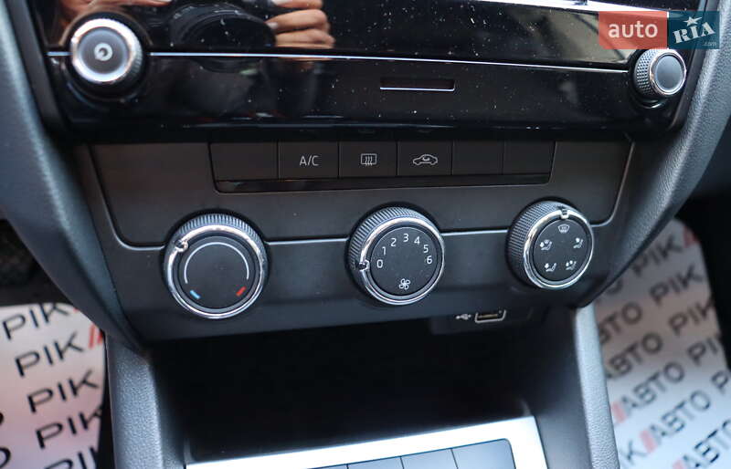 Ліфтбек Skoda Octavia 2019 в Львові