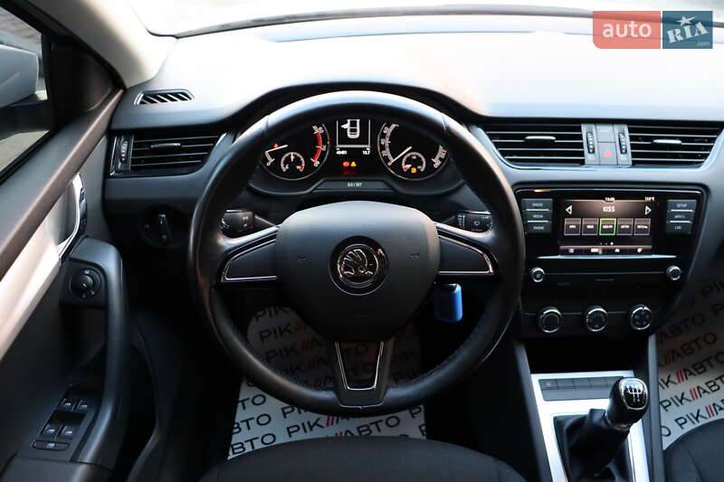 Ліфтбек Skoda Octavia 2019 в Львові