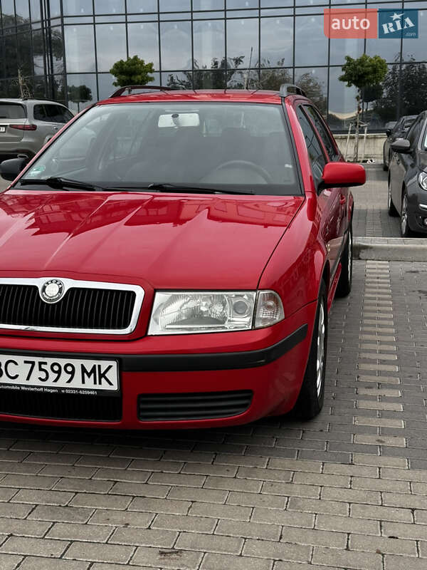Ліфтбек Skoda Octavia 2003 в Рівному