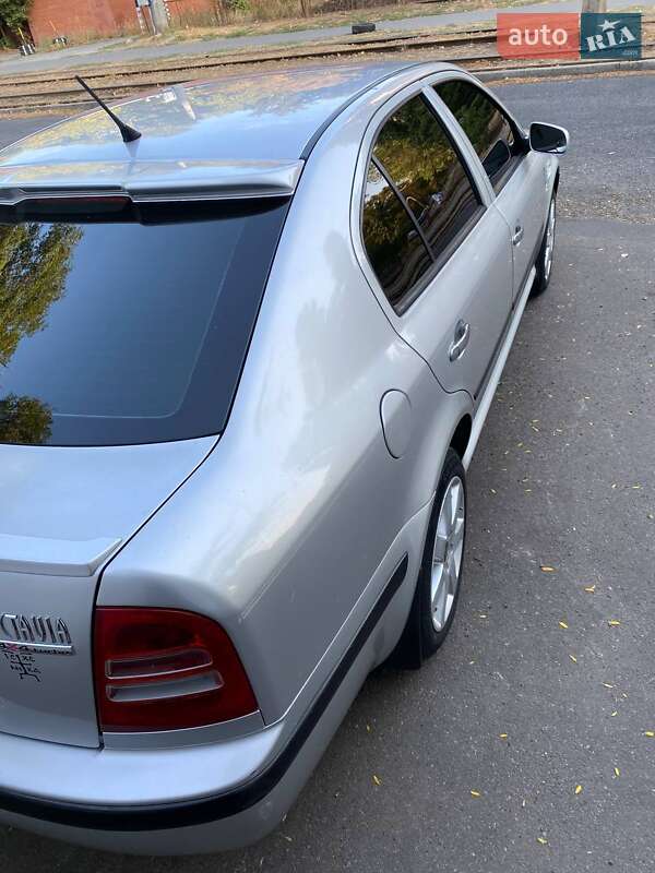 Лифтбек Skoda Octavia 2001 в Одессе