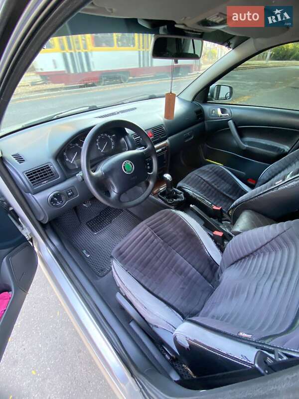 Лифтбек Skoda Octavia 2001 в Одессе