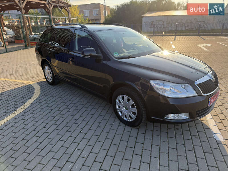 Универсал Skoda Octavia 2010 в Нововолынске