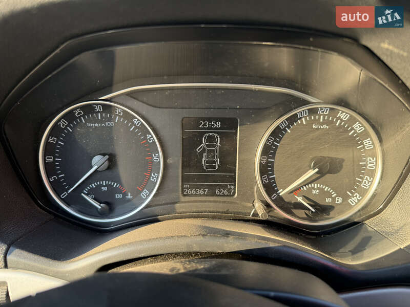 Универсал Skoda Octavia 2010 в Нововолынске