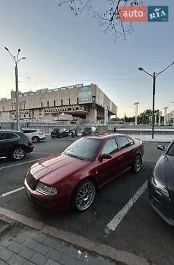 Лифтбек Skoda Octavia 2001 в Харькове