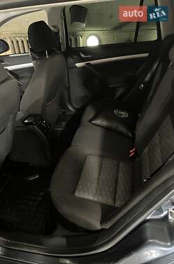 Универсал Skoda Octavia 2011 в 