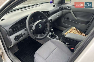Лифтбек Skoda Octavia 2002 в 