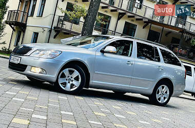 Универсал Skoda Octavia 2011 в 