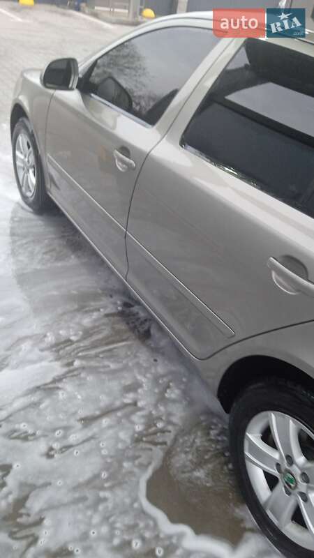 Ліфтбек Skoda Octavia 2012 в Шептицькому