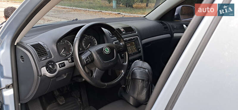 Универсал Skoda Octavia 2010 в Желтых Водах