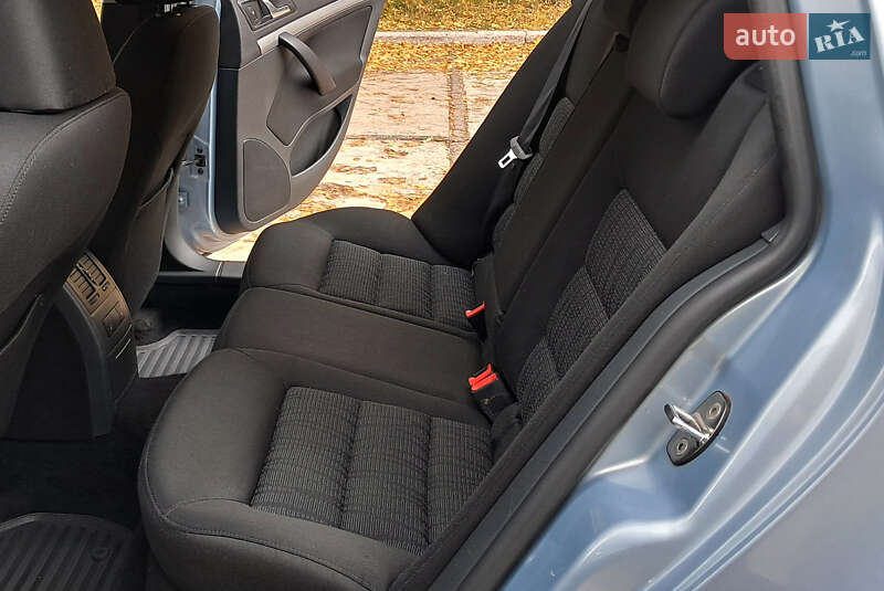 Универсал Skoda Octavia 2010 в Желтых Водах