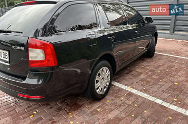 Универсал Skoda Octavia 2012 в 