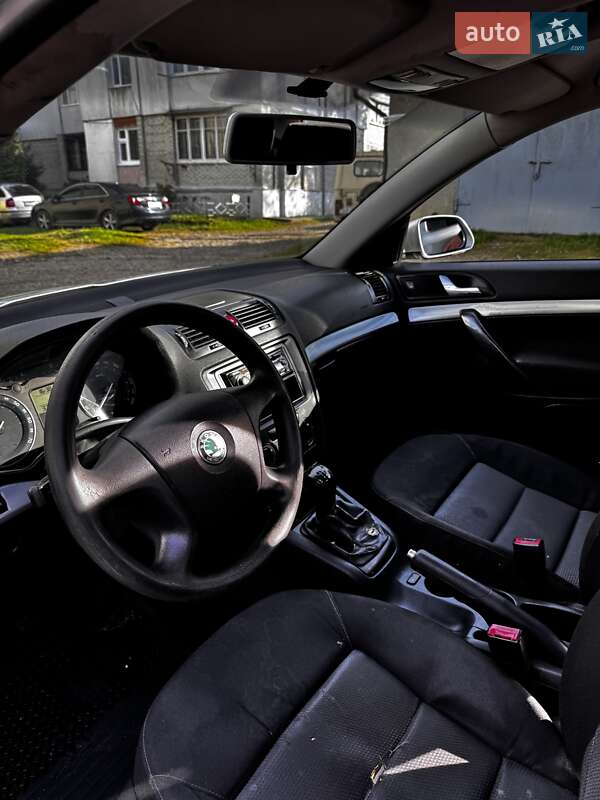 Лифтбек Skoda Octavia 2006 в Бориславе