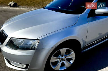 Універсал Skoda Octavia 2015 в Дніпрі