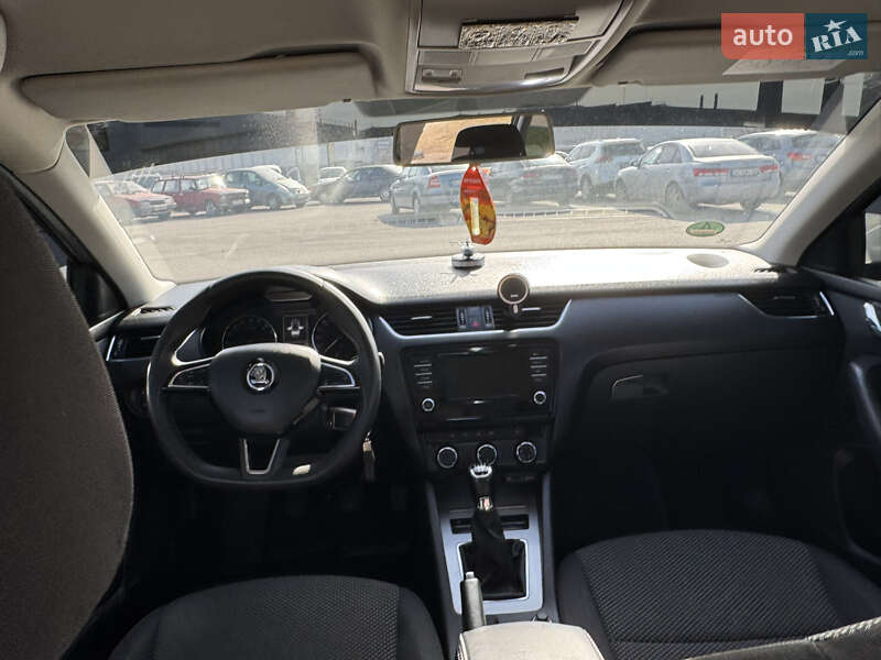 Універсал Skoda Octavia 2015 в Дніпрі фото 19 Універсал Skoda Octavia 2015 в Дніпрі