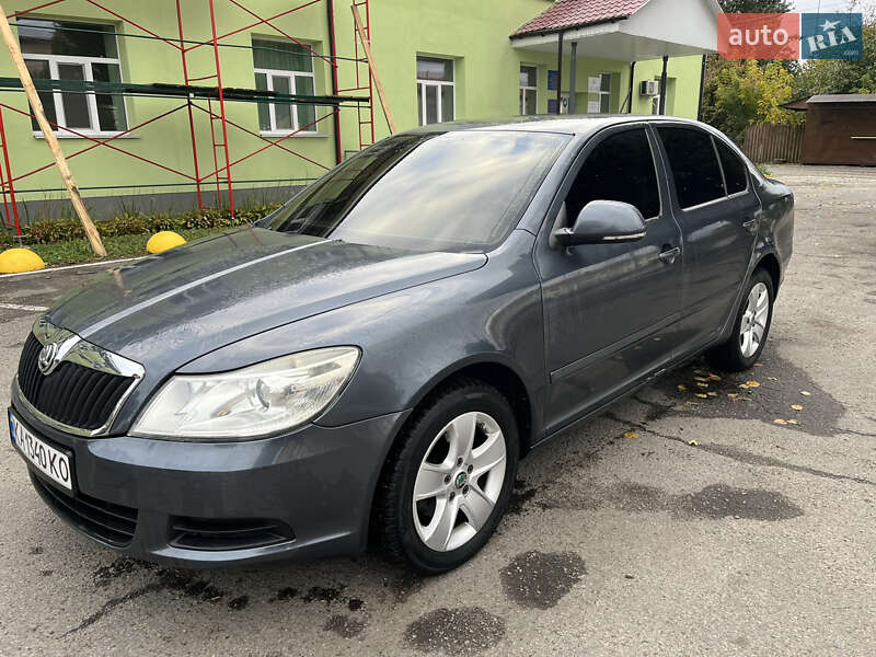 Лифтбек Skoda Octavia 2012 в 