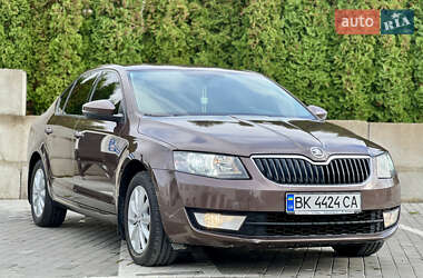Ліфтбек Skoda Octavia 2013 в Рівному