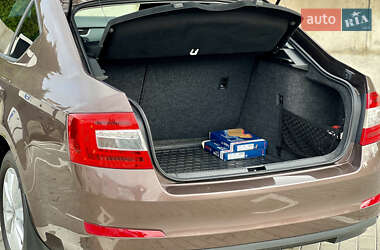 Лифтбек Skoda Octavia 2013 в 
