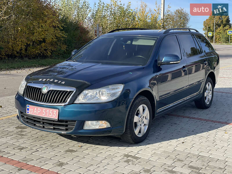 Универсал Skoda Octavia 2011 в Староконстантинове