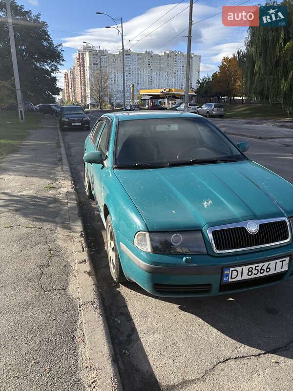 Ліфтбек Skoda Octavia 2000 в Павлограді