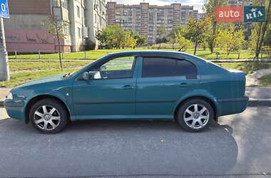 Лифтбек Skoda Octavia 2000 в 