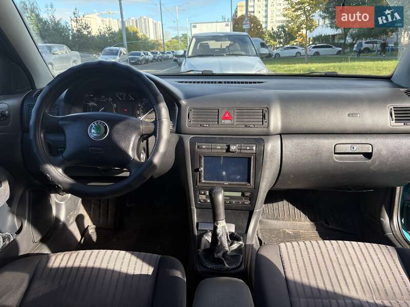 Ліфтбек Skoda Octavia 2000 в Павлограді