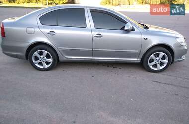Лифтбек Skoda Octavia 2012 в 