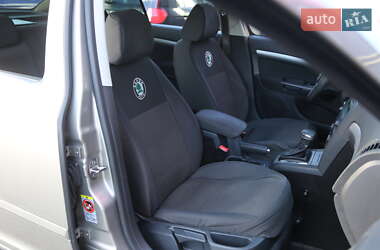 Лифтбек Skoda Octavia 2012 в 