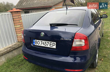 Лифтбек Skoda Octavia 2012 в 