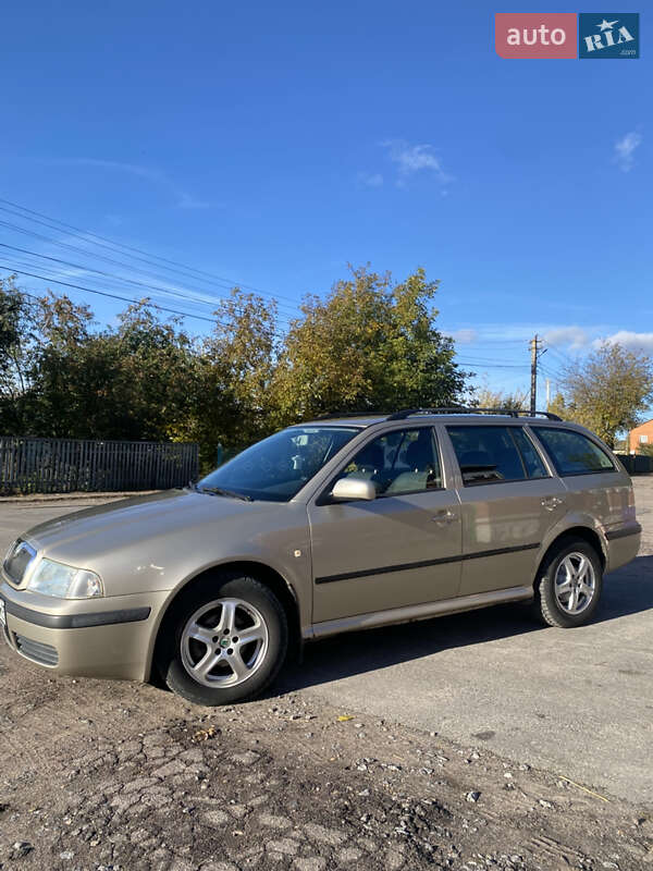 Универсал Skoda Octavia 2004 в Погребище