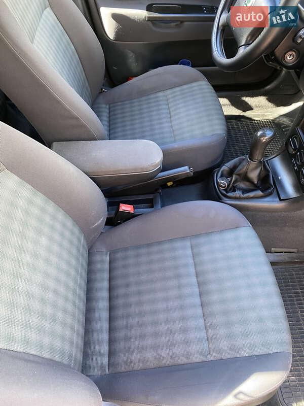 Универсал Skoda Octavia 2004 в Погребище