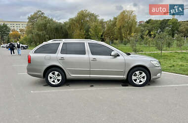 Универсал Skoda Octavia 2012 в 