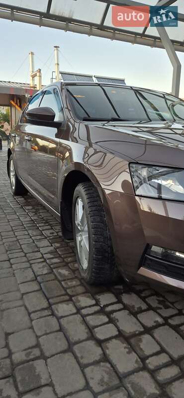 Лифтбек Skoda Octavia 2017 в Кропивницком